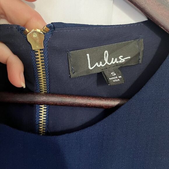 Lulu's Women's Dress Shift and Shout Blue Short Sleeved Size S Zip Back - Picture 7 of 8